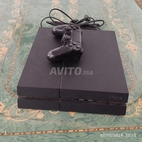 ps4 pro avec  manette original