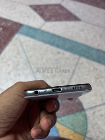samsung A32 bon etat neuf