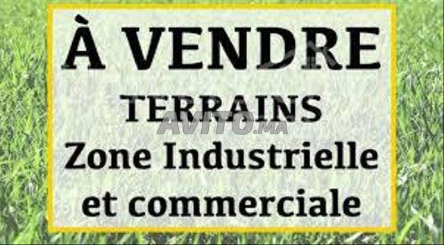 terrain industriel de 1440 m2 en vente à Rabat