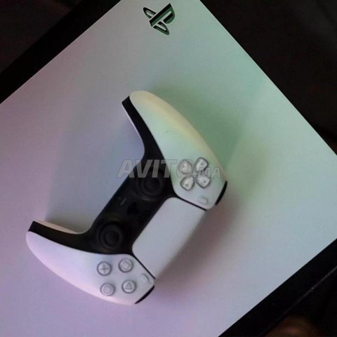 PS5 BLANC NOIR