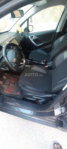 Peugeot 2008 Diesel Manuelle 2018 à Khouribga - 2