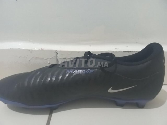 chaussure de football nike phantom taille 41 42