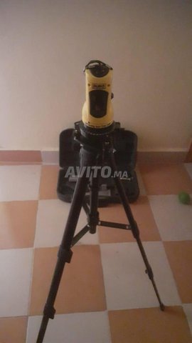 niveau laser chantier BTP