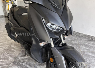 Xmax 400 première main