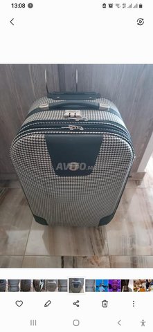 2 valises très bon état 