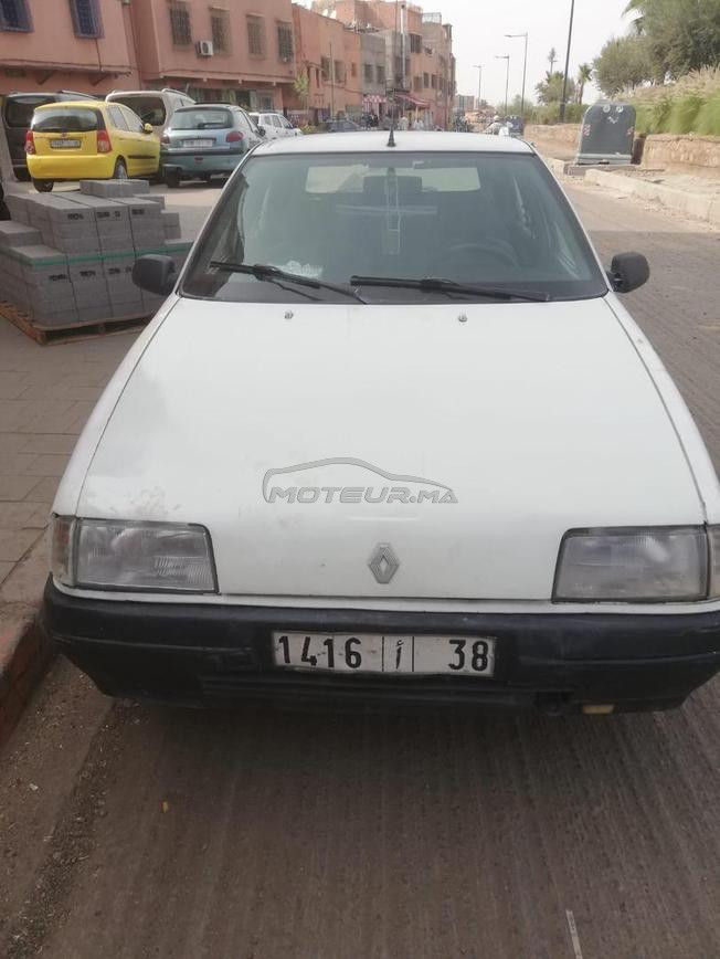  Renault 19