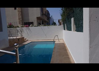 villa avec piscine à Harhoura 