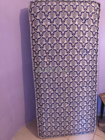 Meuble et équipements à vendre