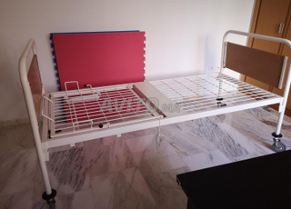 Lit médicalisé avec réglage mécanique 2 positions