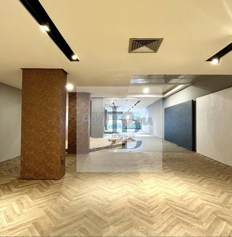 Local Commercial Triangle d’Or exclusif 