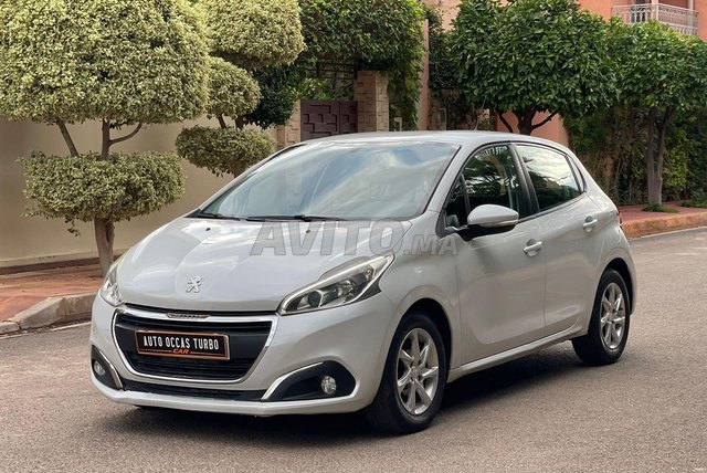 Peugeot 208 occasion Diesel Modèle 