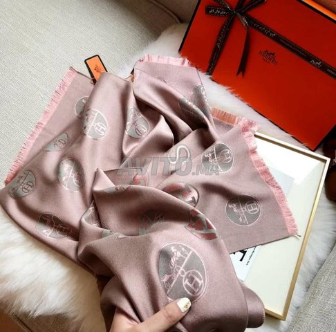 Chales Chic Hermes HR5769