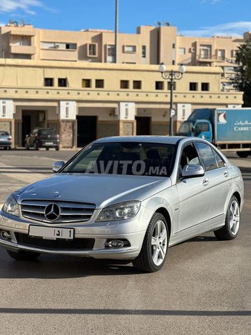 Mercedes-Benz 220 occasion Diesel Modèle 