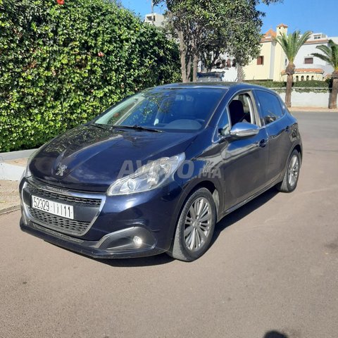 Peugeot 208 occasion Diesel Modèle 