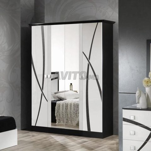 Armoire  coulissante ou avec portes miroires