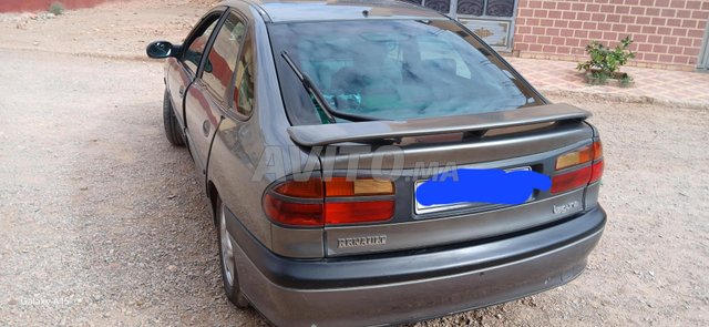 Renault Laguna occasion Diesel Modèle 