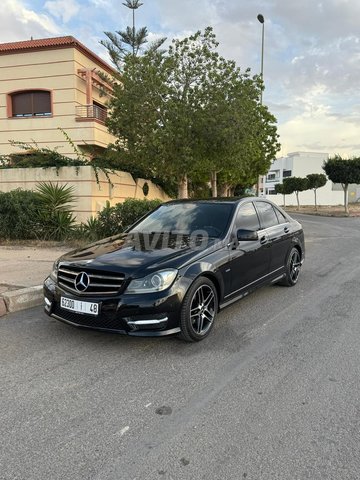 Mercedes-Benz 220 occasion Diesel Modèle 