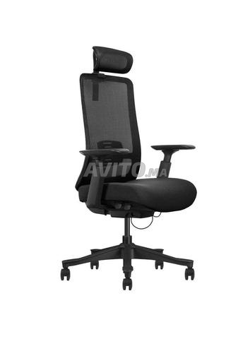 chaise et Bureau et Mobilier d'Importation - 2