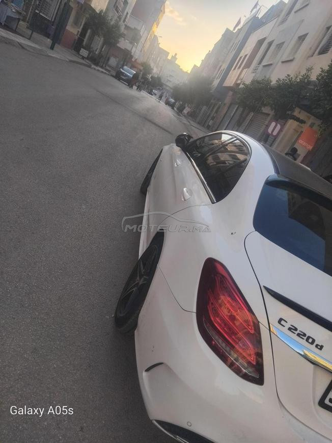 سيارة للبيع 