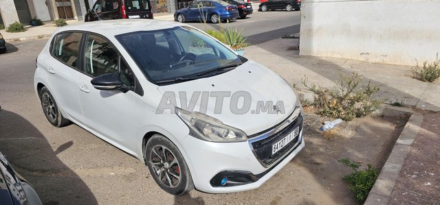 Peugeot 208 occasion Diesel Modèle 