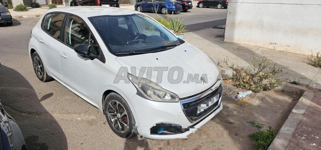 Peugeot 208 occasion Diesel Modèle 