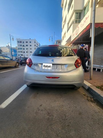 Peugeot 208 occasion Diesel Modèle 