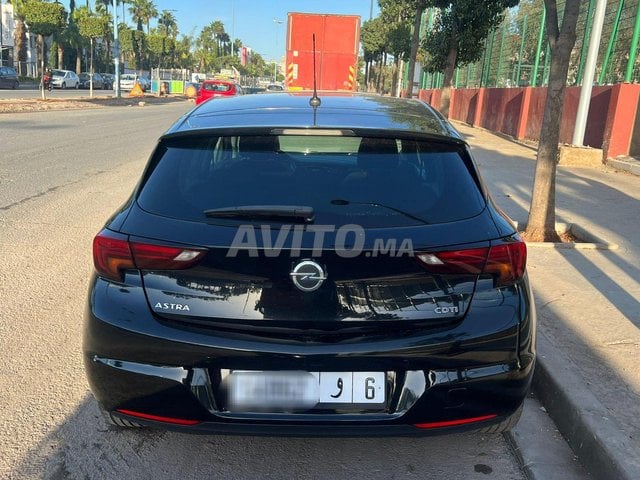 Opel Astra occasion Diesel Modèle 