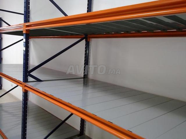 Rayonnage métallique de stock mi-lourd et léger 