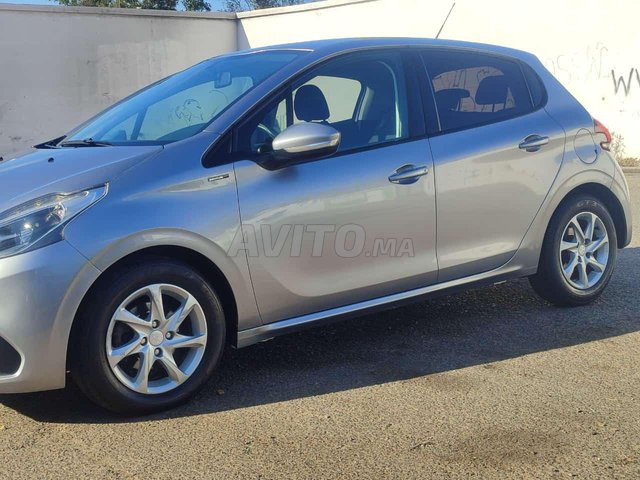 Peugeot 208 occasion Diesel Modèle 