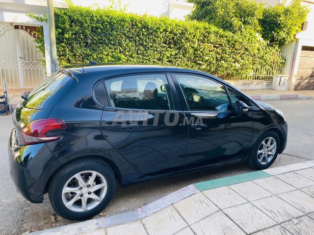 Peugeot 208 occasion Diesel Modèle 