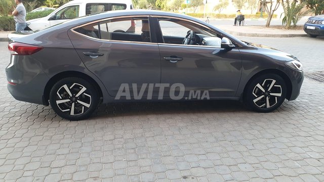 Hyundai Elantra occasion Diesel Modèle 