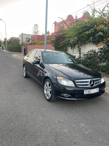 Mercedes-Benz 220 occasion Diesel Modèle 