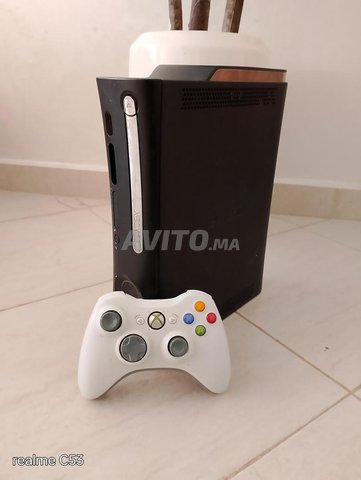 Xbox 360 très bon état a vendre avec une manette