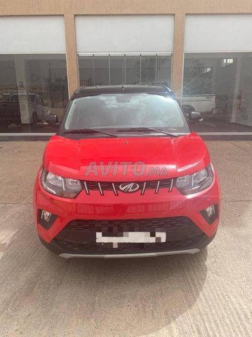  Mahindra kuv_100