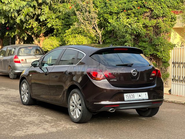 Opel Astra occasion Diesel Modèle 