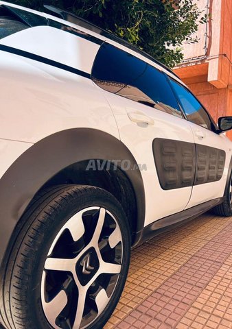 Citroen C4 CACTUS occasion Diesel Modèle 