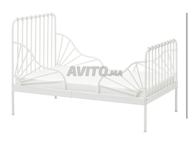 Lit et matelas extensibles IKEA 