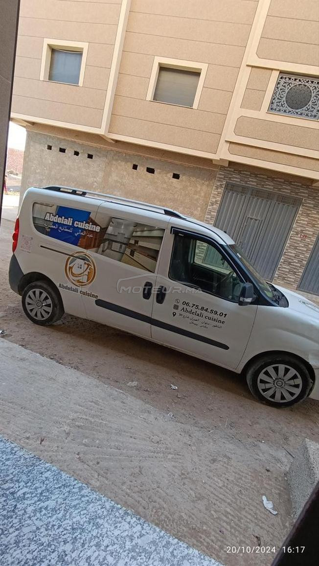 سيارة تجارية ونقية