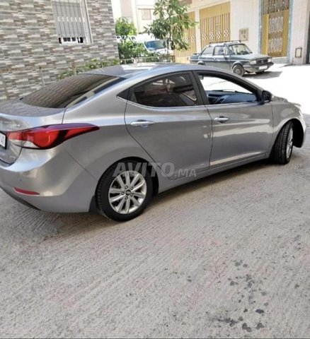 Hyundai Elantra occasion Diesel Modèle 