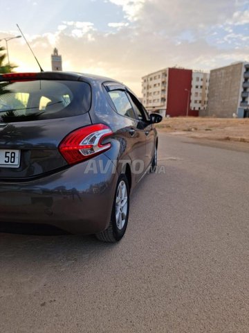 Peugeot 208 occasion Diesel Modèle 