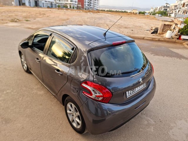 Peugeot 208 occasion Diesel Modèle 