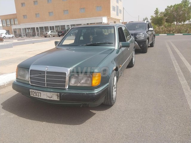 Mercedes-Benz 250 occasion Diesel Modèle 