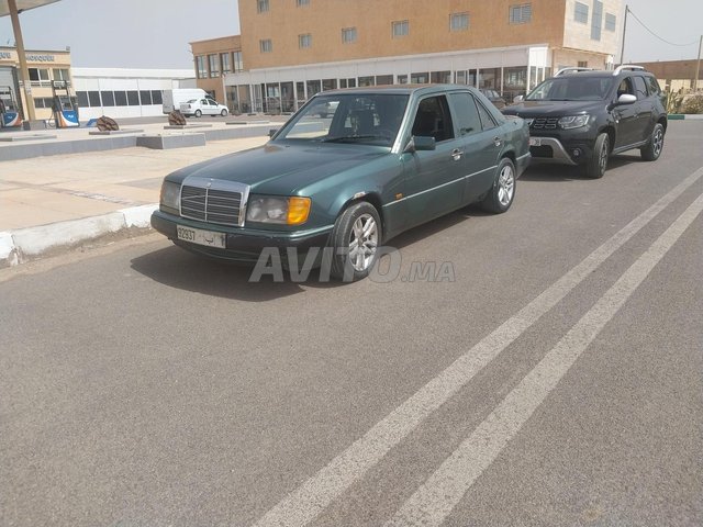 Mercedes-Benz 250 occasion Diesel Modèle 