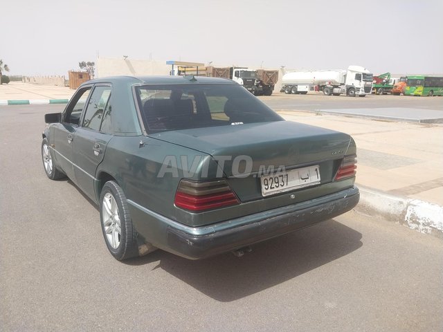 Mercedes-Benz 250 occasion Diesel Modèle 