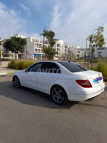 Mercedes-Benz 220 occasion Diesel Modèle 