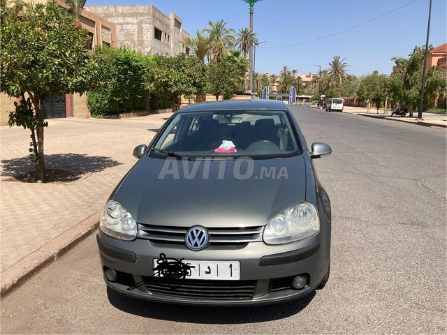  Volkswagen GOLF 5