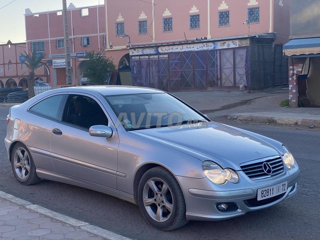 Mercedes-Benz Classe C occasion Essence Modèle 