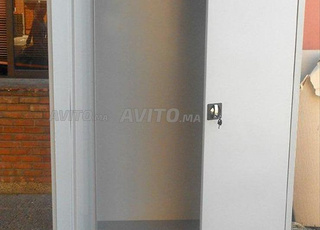 Armoire à Portes Coulissantes de Bonne Qualité