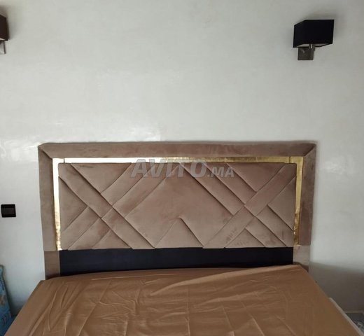 Lit double 160*190 et sommier, matelas offert