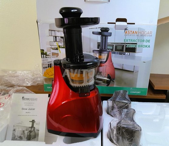 Extracteur de jus à froid  de fruits et  légumes